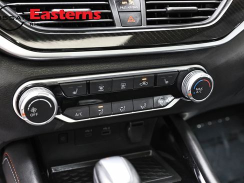 Used 2023 Nissan Altima 2.5 SR w/ SR Premium Package FWD image 20