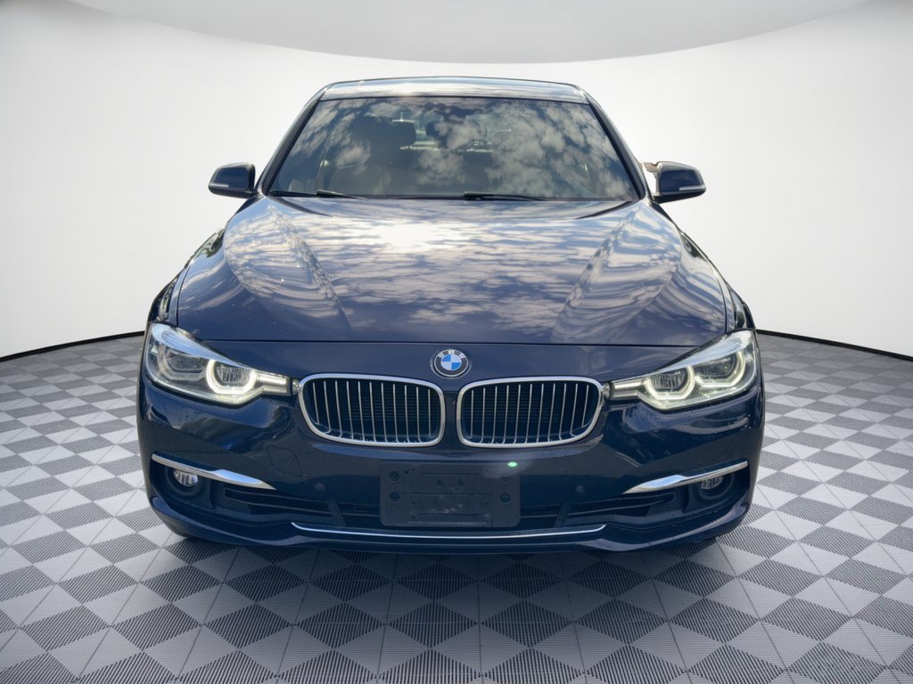 Used 2016 BMW 328i xDrive Sedan AWD/4WD image 6