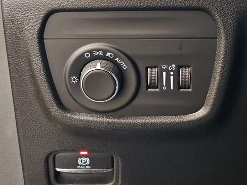 New 2025 Jeep Grand Cherokee L Laredo w/ Luxury Tech Group I AWD/4WD image 24