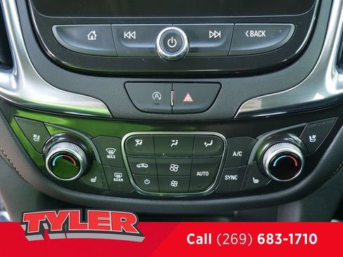 Used 2023 Chevrolet Equinox Premier FWD image 32