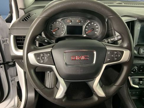 Used 2024 GMC Terrain SLE FWD image 29