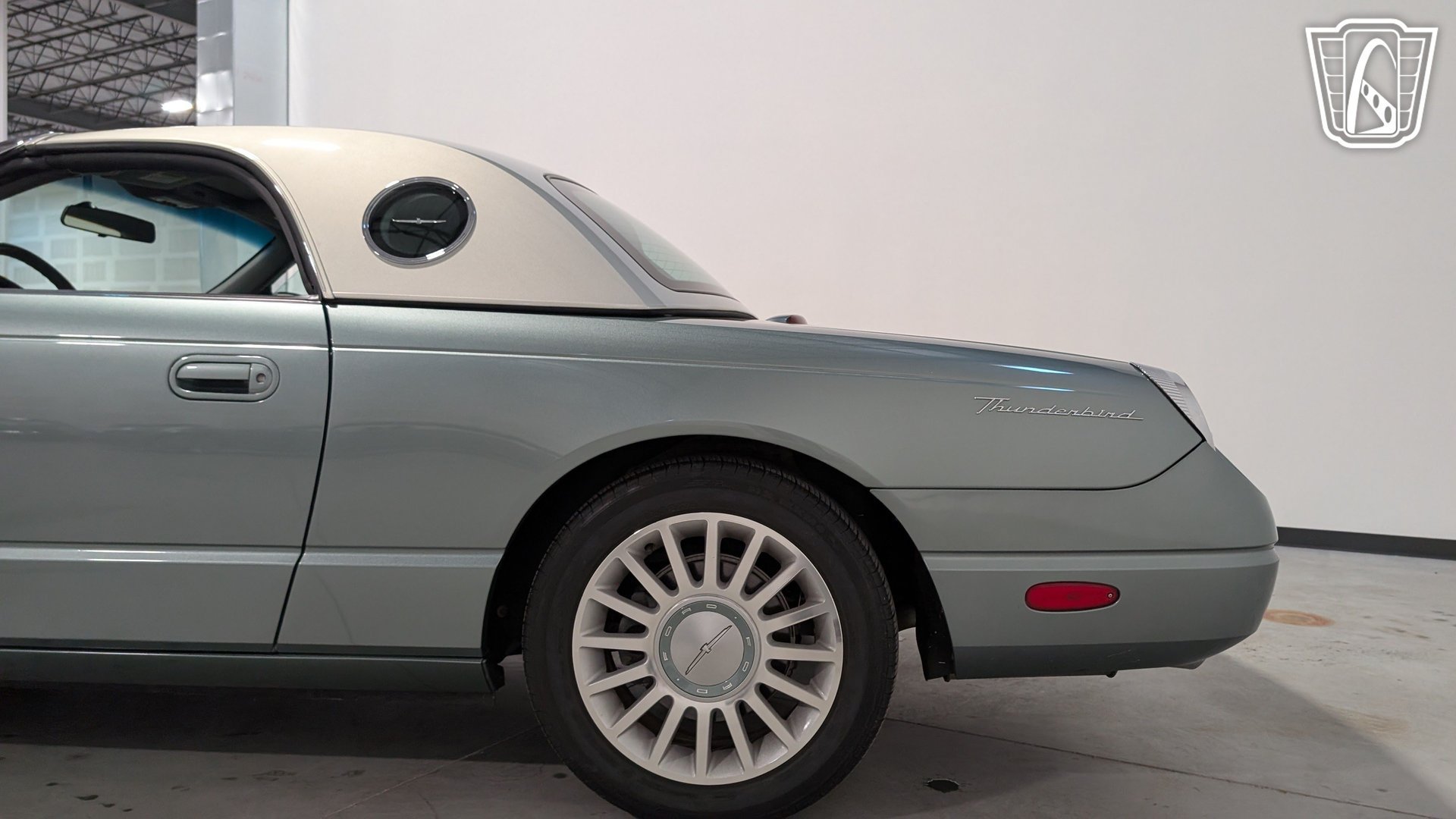 Used 2004 Ford Thunderbird Pacific Coast RWD image 33