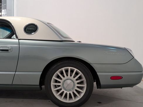 Used 2004 Ford Thunderbird Pacific Coast RWD image 33