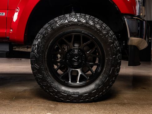 Used 2021 Ford F250 XLT w/ XLT Premium Package image 12