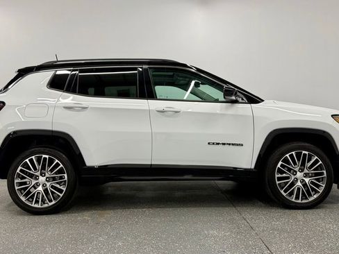 Used 2022 Jeep Compass Limited w/ Elite Group image 3