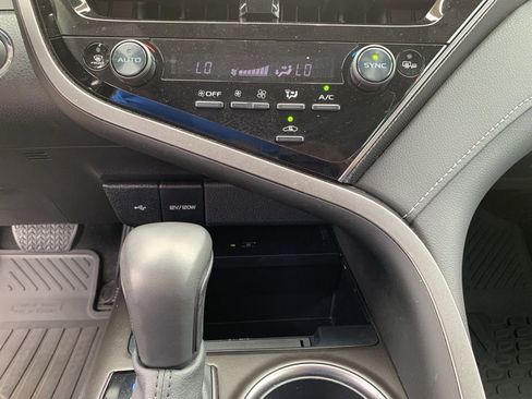 Used 2024 Toyota Camry XSE image 22