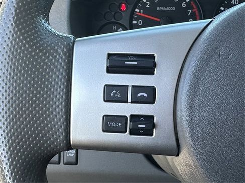 Used 2019 Nissan Frontier SV image 25