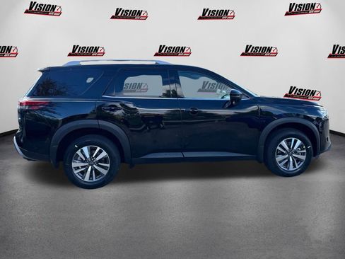 New 2025 Nissan Pathfinder SL image 4