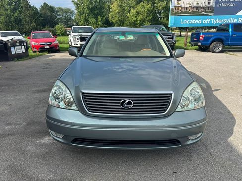 Used 2001 Lexus LS 430 RWD image 12