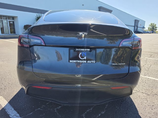 Used 2024 Tesla Model Y Long Range AWD/4WD image 7