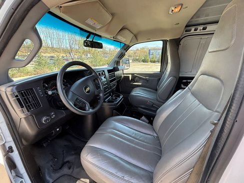 Used 2019 Chevrolet Express 2500 Extended w/ Driver Convenience Package RWD image 15