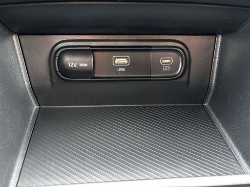 Used 2025 Kia Sportage LX image 25