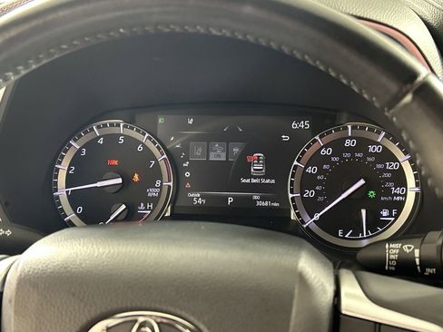 Used 2022 Toyota Highlander XSE image 15