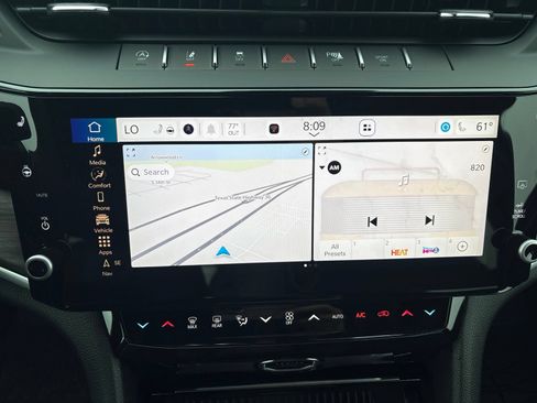 New 2026 Jeep Grand Cherokee Altitude RWD image 21