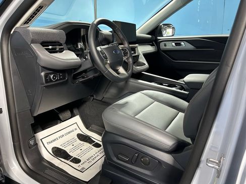 New 2026 Ford Explorer Active w/ Active Comfort Package AWD/4WD image 13