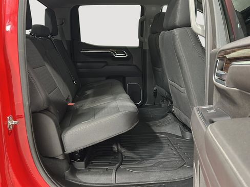 Used 2022 GMC Sierra 1500 SLE image 25
