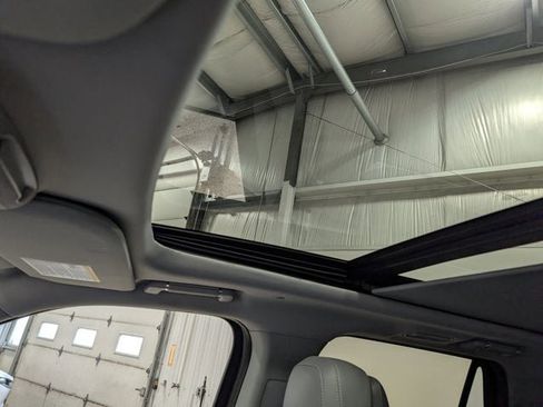 Used 2021 Lincoln Navigator Reserve w/ Luxury Package image 31