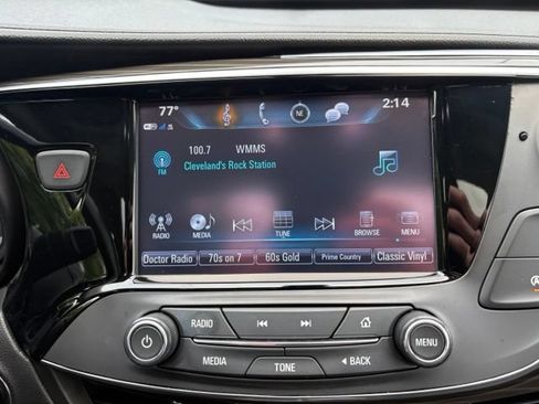 Used 2020 Buick Envision Essence FWD image 27