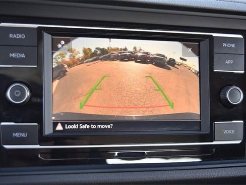 Certified 2024 Volkswagen Jetta SE image 13