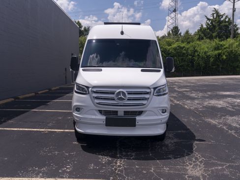 Used 2023 Mercedes-Benz Sprinter 3500 image 5
