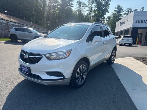 Used 2021 Buick Encore Preferred w/ LPO, Active Package AWD/4WD image 4
