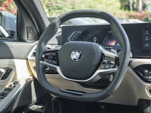 Used 2026 BMW 330i Sedan w/ Premium Package RWD image 15
