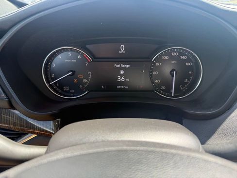 Used 2021 Cadillac XT4 Premium Luxury FWD image 17