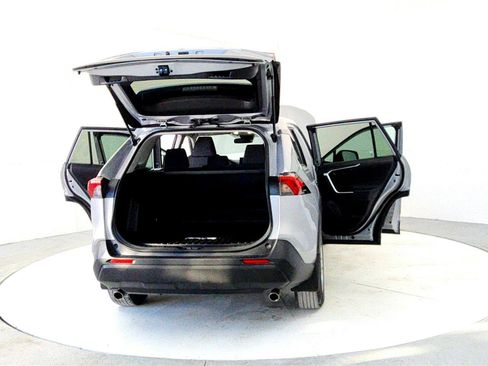 Certified 2022 Toyota RAV4 LE image 11