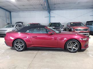 Used 2025 Ford Mustang Premium video 2