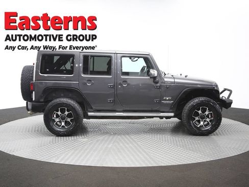 Used 2017 Jeep Wrangler Unlimited Sahara w/ Dual Top Group AWD/4WD image 45
