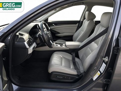 Used 2018 Honda Accord Touring image 10