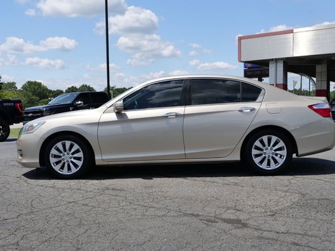 Used 2015 Honda Accord EX image 35