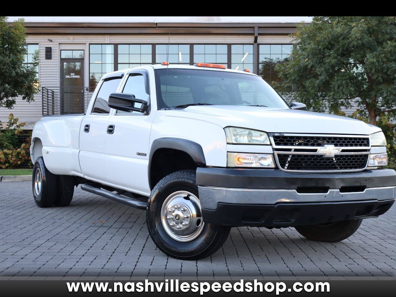 Used 2006 Chevrolet Silverado 3500 2WD Crew Cab image 1
