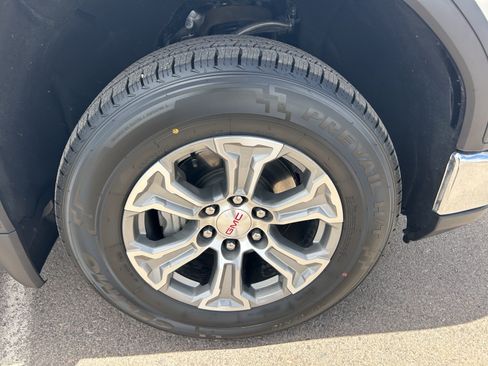 Certified 2025 GMC Sierra 1500 SLT AWD/4WD image 9