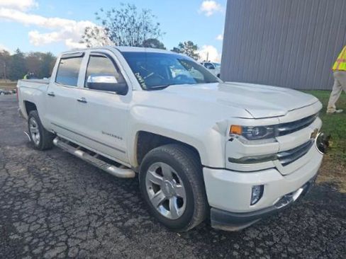 Used 2018 Chevrolet Silverado 1500 LTZ Z71 image 3
