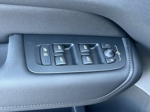 New 2026 Volvo XC60 T8 Core AWD/4WD image 11