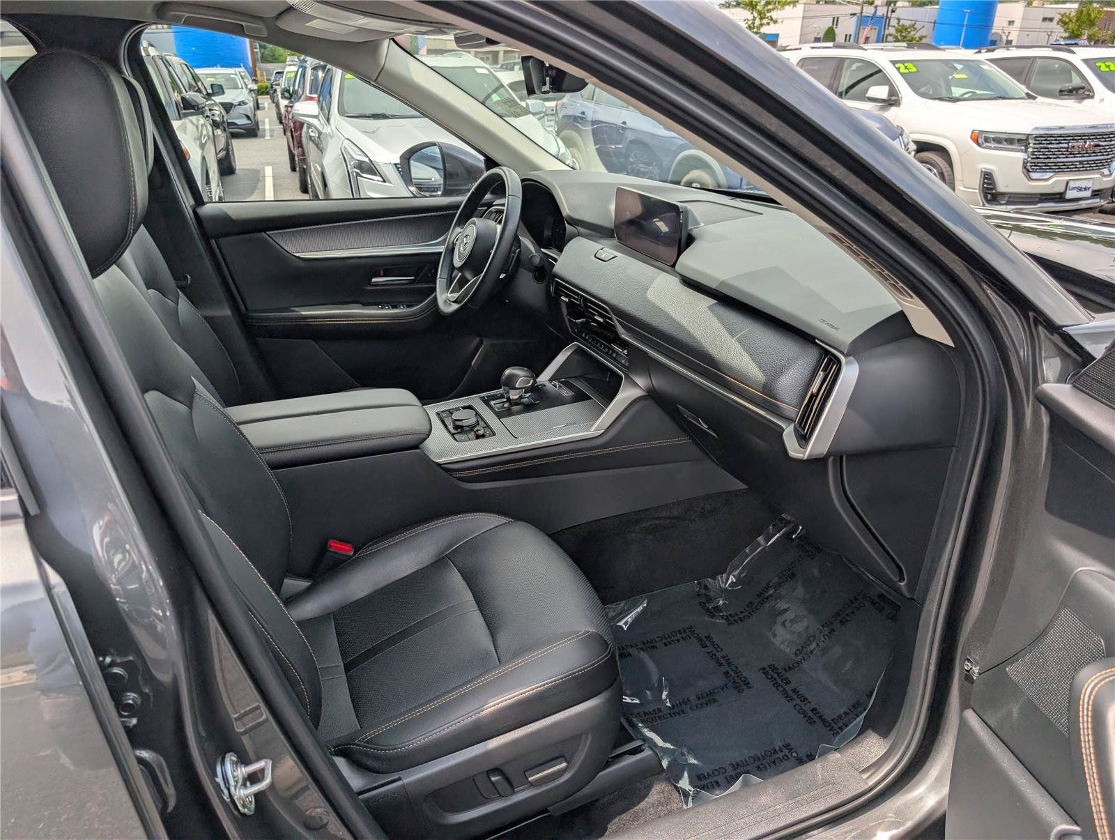Used 2024 MAZDA CX-90 Plug-In Hybrid w/ Preferred AWD/4WD image 10
