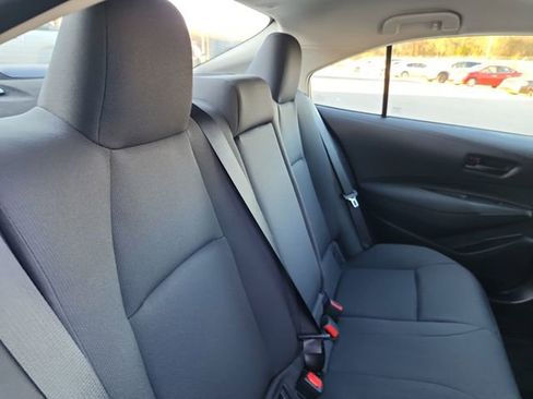 Used 2025 Toyota Corolla LE image 26