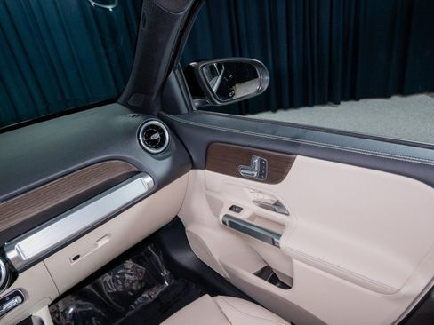 New 2026 Mercedes-Benz GLB 250 image 22