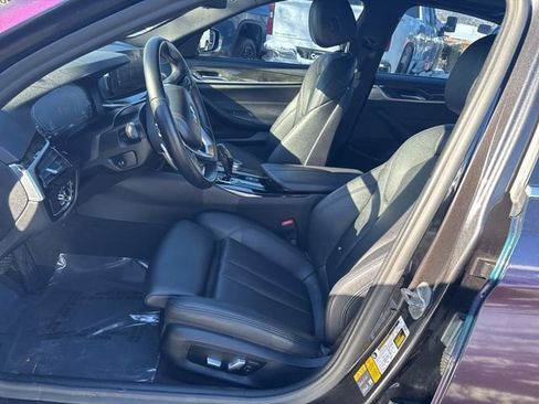 Used 2020 BMW 530e w/ Convenience Package image 10