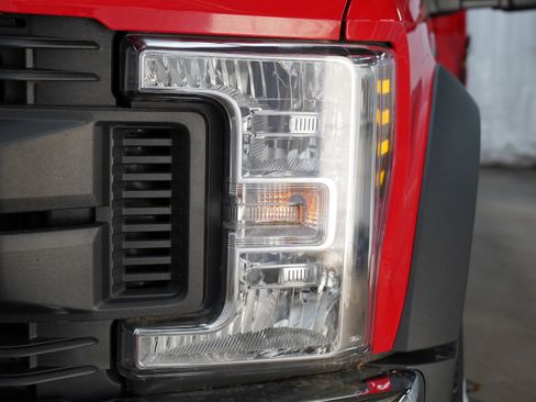 Used 2019 Ford F550 4x4 Regular Cab Super Duty image 11