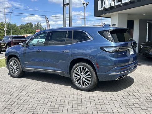New 2026 Buick Enclave Avenir FWD image 4