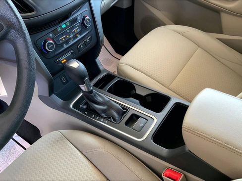 Used 2017 Ford Escape SE image 17