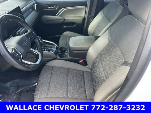 Used 2024 Chevrolet Colorado ZR2 w/ Technology Package image 20