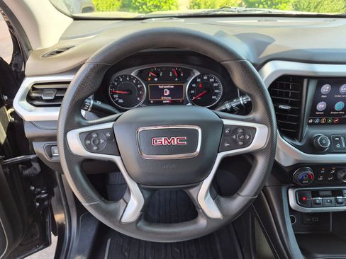 Used 2022 GMC Acadia SLE w/ Driver Convenience Package FWD image 17