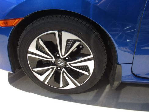 Used 2016 Honda Civic EX-T image 5