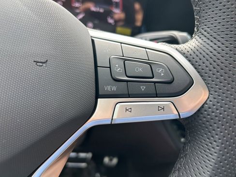 New 2026 Volkswagen Tiguan SE R-Line image 28