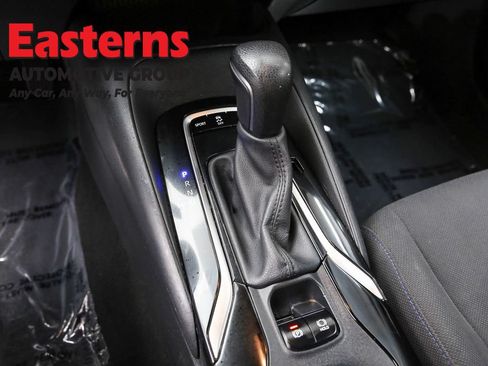 Used 2021 Toyota Corolla SE w/ SE Premium Package FWD image 13