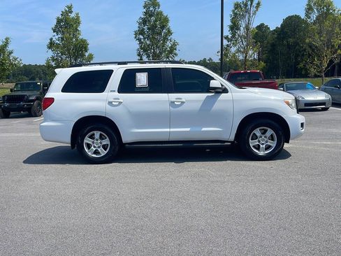 Used 2016 Toyota Sequoia SR5 w/ Premium Package AWD/4WD image 8