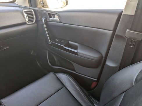 Used 2018 Kia Sportage EX FWD image 20